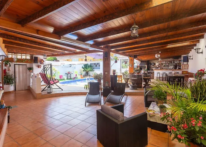Casa Pilar Con Piscina Nyaraló Teror