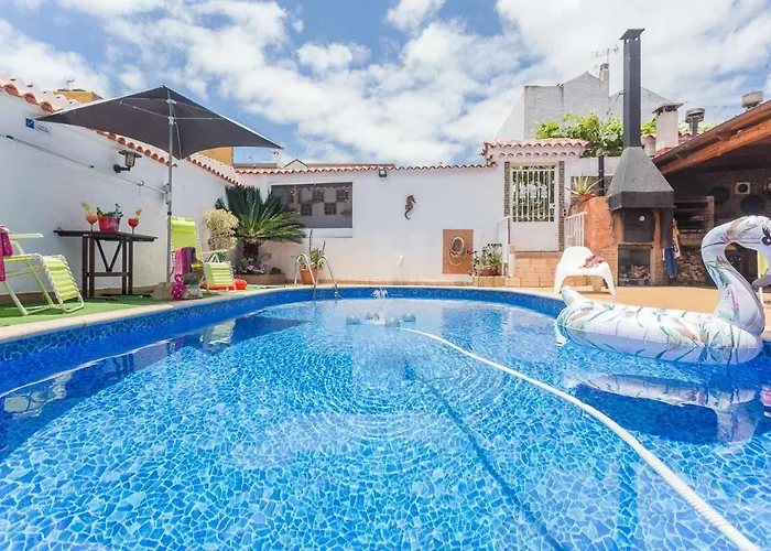 Casa Pilar Con Piscina Nyaraló *